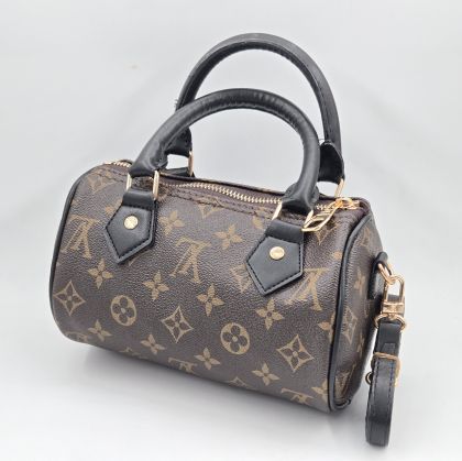 ✅️  Кожена чанта