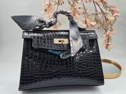 ✅️ Кожена чанта с шалче