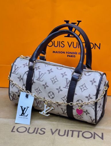 ✅️  Кожена чанта