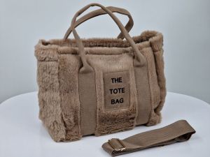 Дамска пухена чанта Tote