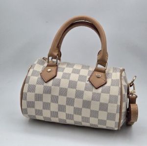 ✅️  Кожена чанта