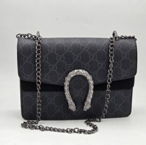 ✅️  Кожена чанта