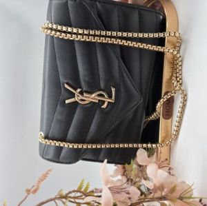 ✅️  Кожена чанта