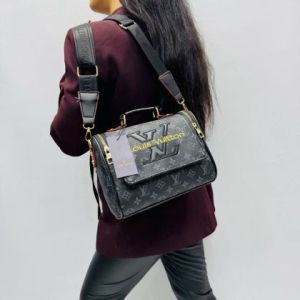 ✅️  Дамска кожена чанта