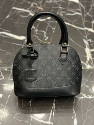 ✅️  Кожена чанта