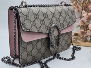 ✅️  Кожена чанта