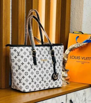 ✅️  Кожена чанта