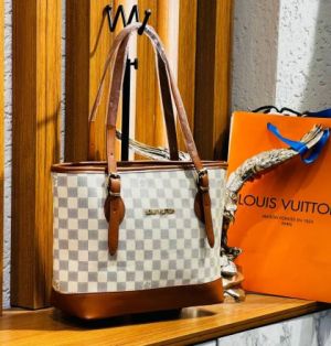 ✅️  Кожена чанта