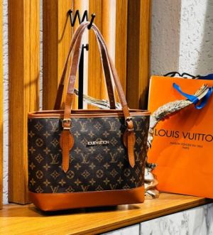 ✅️  Кожена чанта