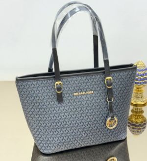 ✅️  Кожена чанта