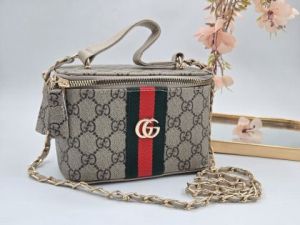 ✅️  Кожена чанта