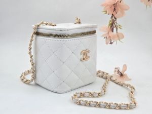 ✅️  Кожена чанта